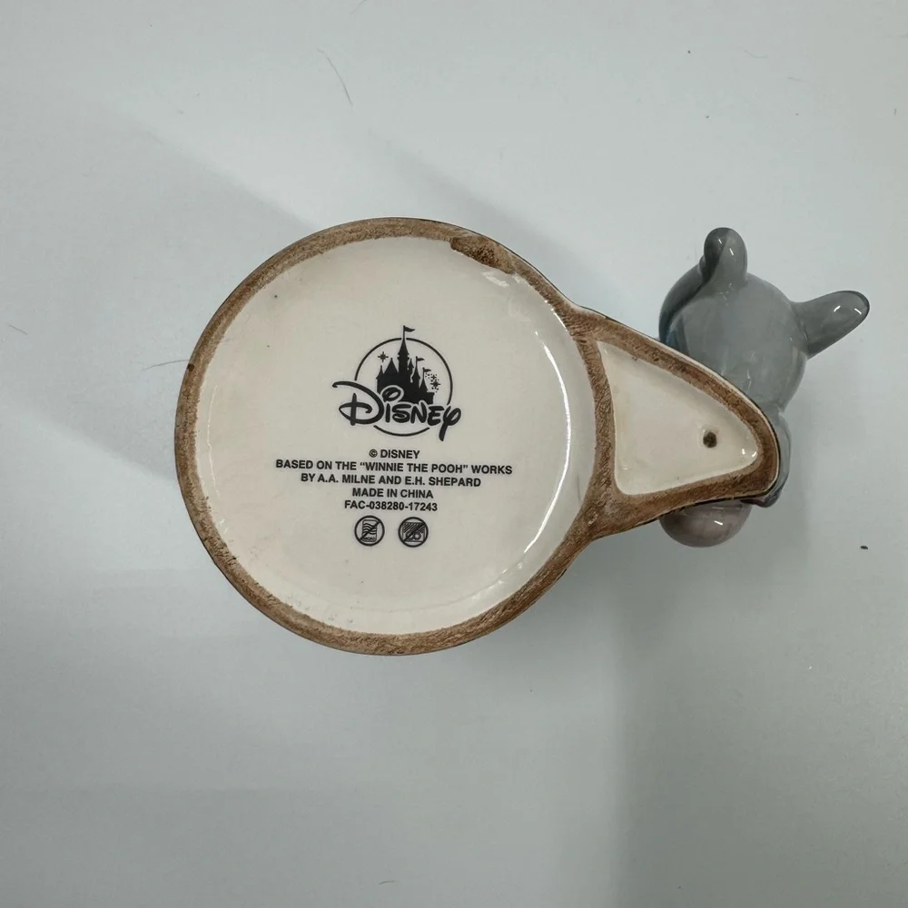 Winnie The Pooh And Eeyore Coffee Mug Chip on Bottom OF CUP NOT VISIBLE - Picture 10 of 11